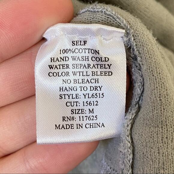 YA Los Angeles Gray Open Front Puff Detail Cardigan Size Medium - Picture 8 of 8